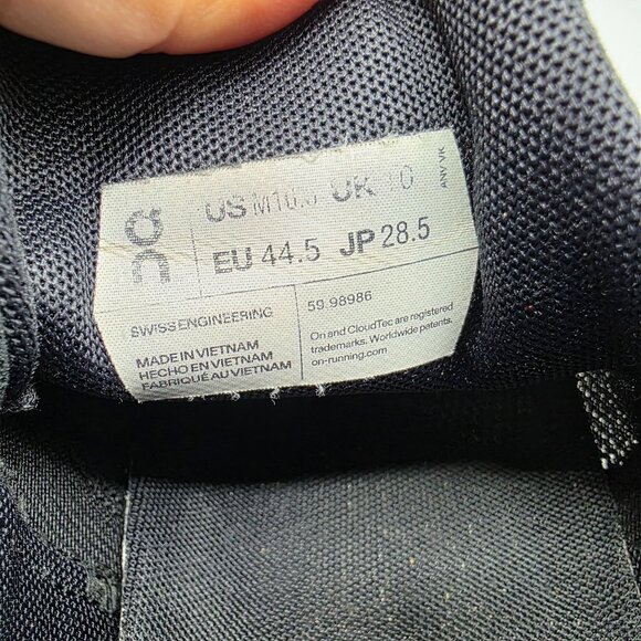 On Running Cloud 5 Mens 10.5 Black Athletic Shoes Walking Outdoors Lightweight - Picture 6 of 14